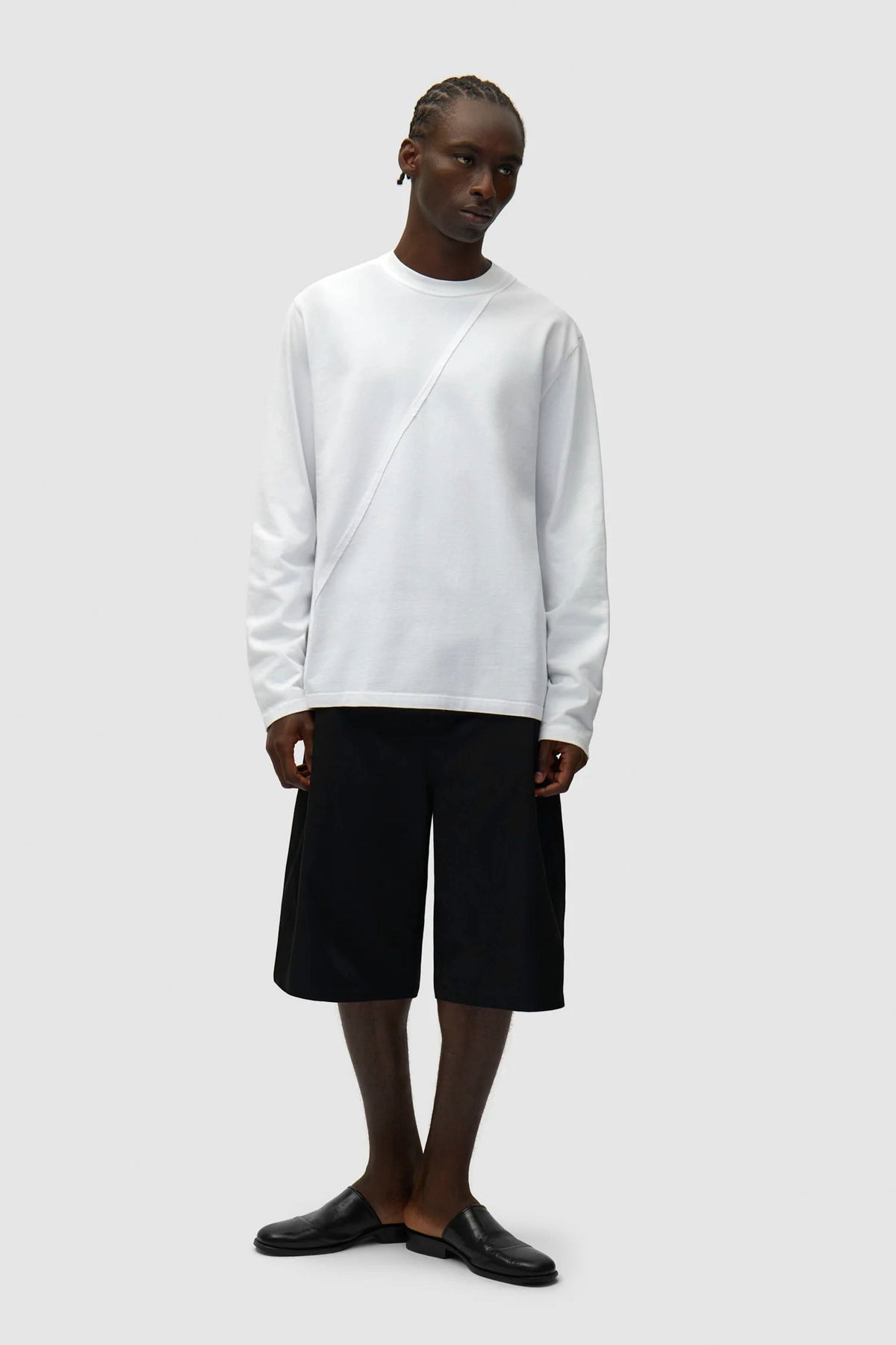 ARTE - BACK CIRCLE LOGO LONGSLEEVET-SHIRT - WHITE