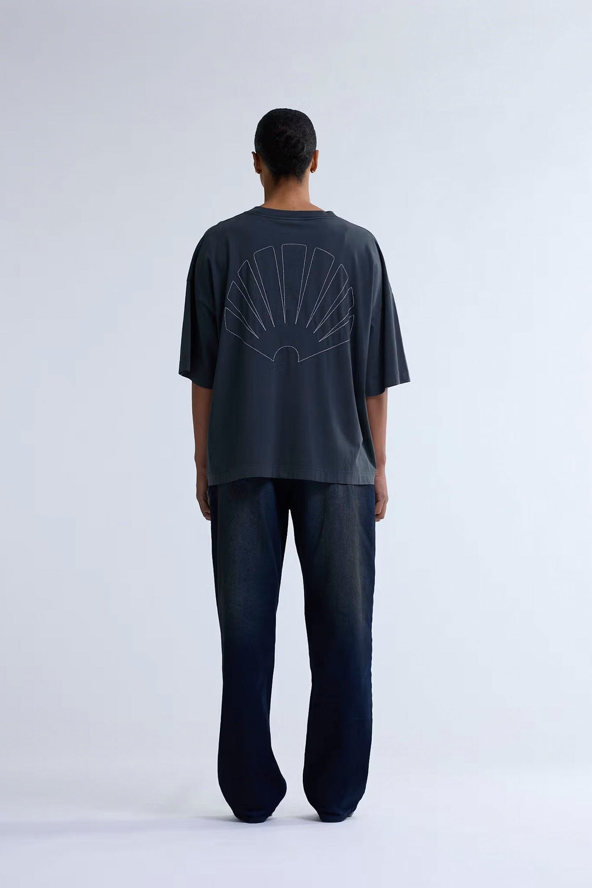 NEW AMSTERDAM SURF ASSOCIATION - BIG LOGO TEE - ANTHRACITE